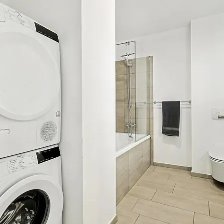 아파트 Penthouse Seeblick By Interhome *